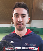 Tennislehrer
